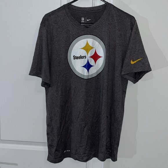 Gray Nike Dri Fit Pittsburgh Steelers NFL Athletic Fit Big Logo T Shirt L - Picture 1 of 3